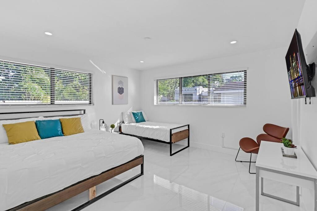 Pousada Modern Home, Heated Pool Hot-tub, 12min To Ocean Miami
